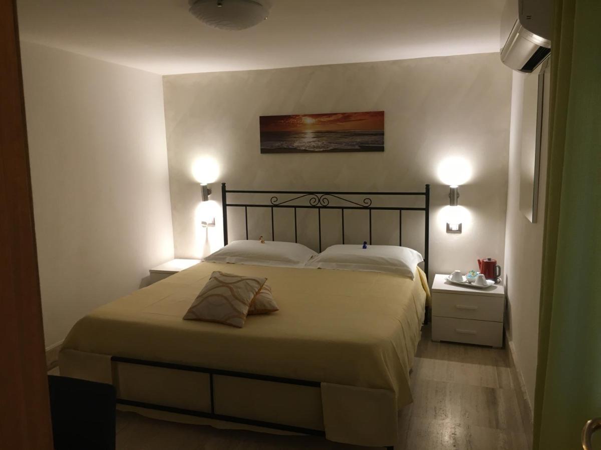 B&B Liberty 900 Катанія Екстер'єр фото