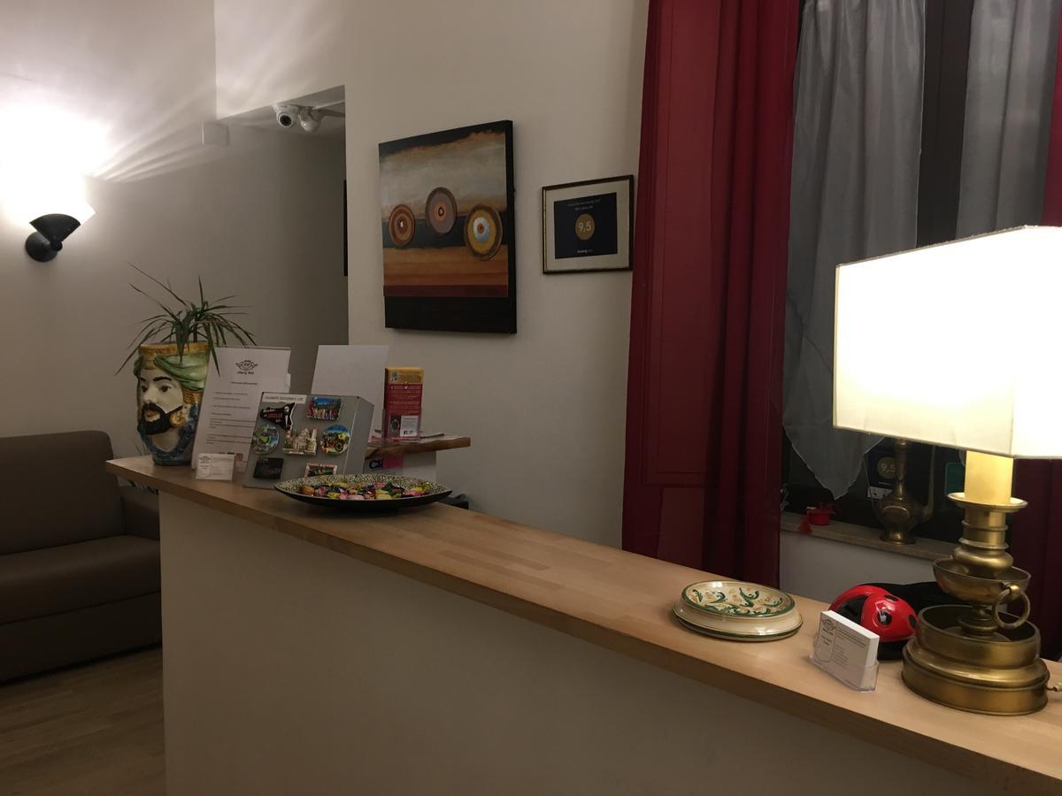 B&B Liberty 900 Катанія Екстер'єр фото