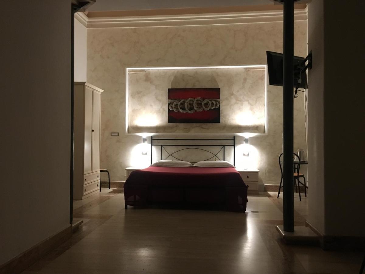 B&B Liberty 900 Катанія Екстер'єр фото